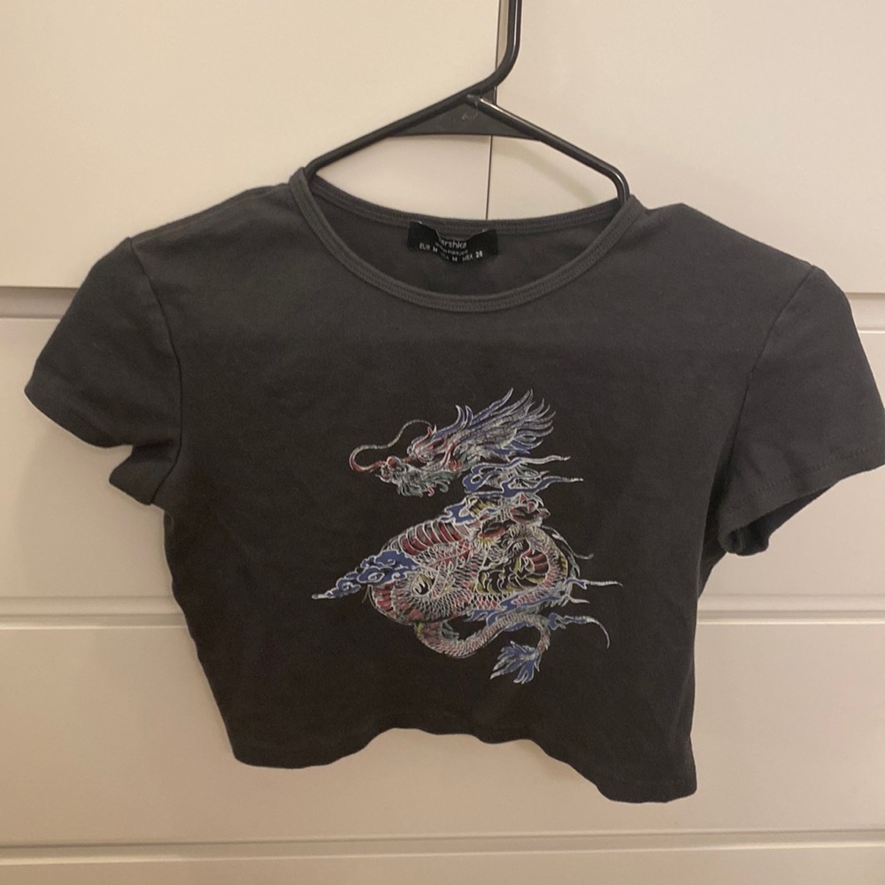Gray graphic crop top
